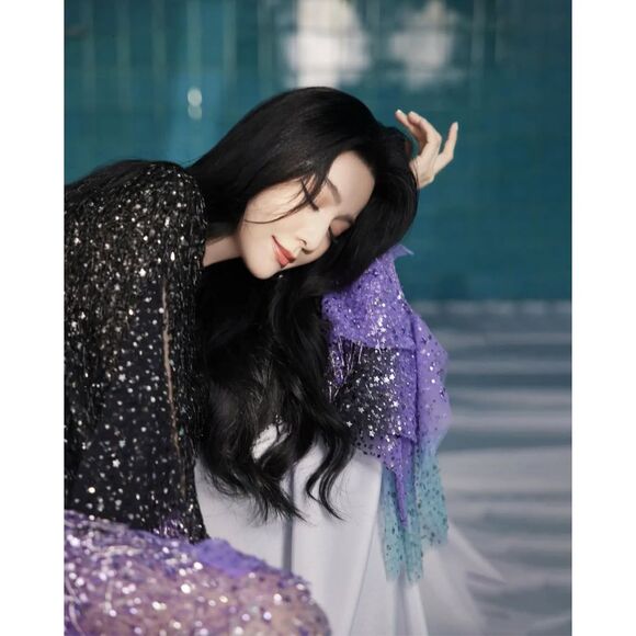 Elegant Black and Purple Maxi Dress - Picture 4 of 16